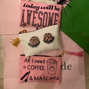 UBER CUTE CLUTCH/Makeup Bags w/ detachable Tassel